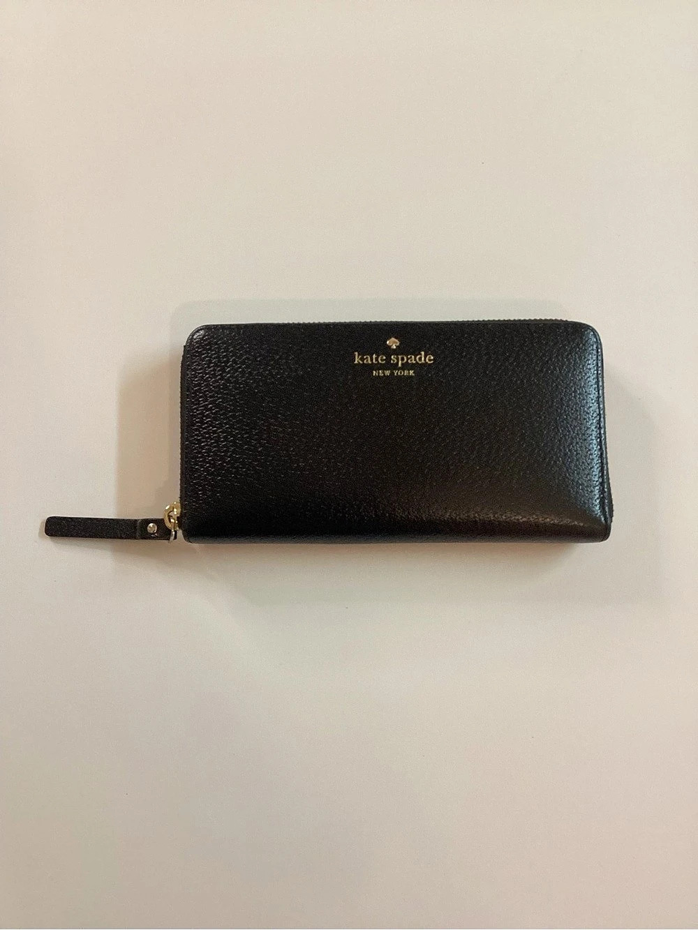 Kate Spade  New York Large Black Travel Accordion Zip Around Wallet Leather
